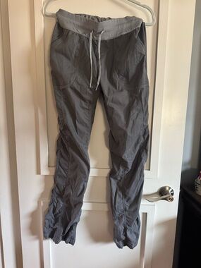 Women’s northface hiking pants.